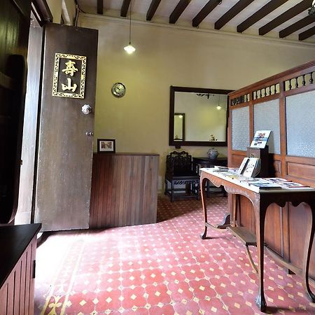 Yong Yi Yuen Guesthouse George Town Esterno foto